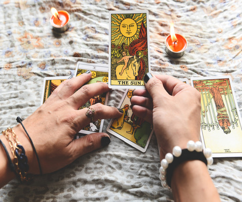 TAROT CARD READING